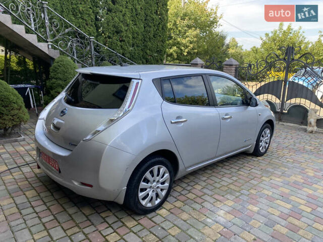 Серый Ниссан Лиф, объемом двигателя 0 л и пробегом 114 тыс. км за 6399 $, фото 6 на Automoto.ua