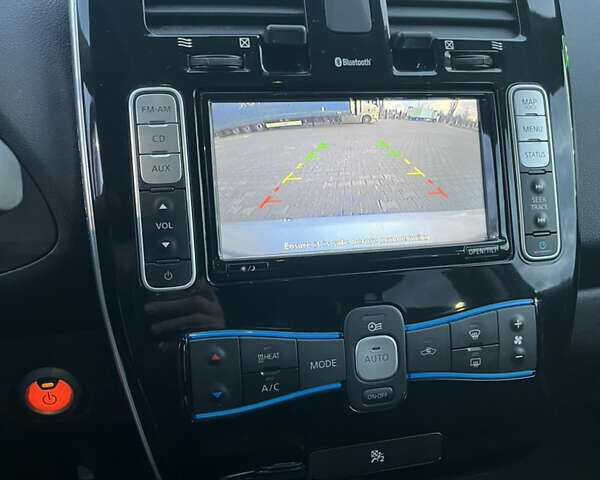 Серый Ниссан Лиф, объемом двигателя 0 л и пробегом 118 тыс. км за 7500 $, фото 14 на Automoto.ua