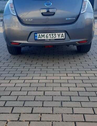 Сірий Ніссан Ліф, об'ємом двигуна 0 л та пробігом 93 тис. км за 8400 $, фото 1 на Automoto.ua