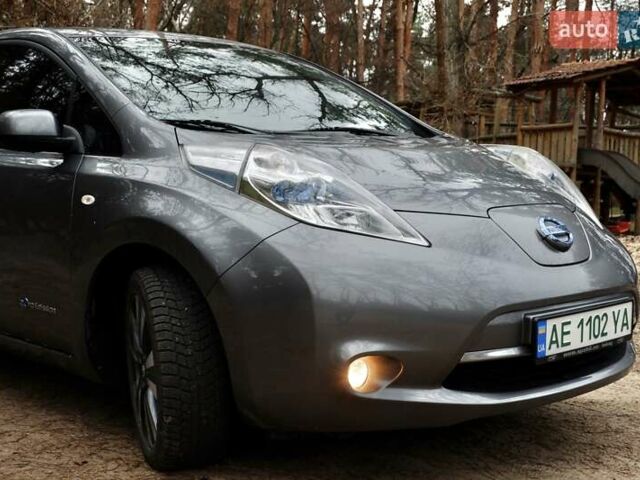 Серый Ниссан Лиф, объемом двигателя 0 л и пробегом 151 тыс. км за 7300 $, фото 14 на Automoto.ua