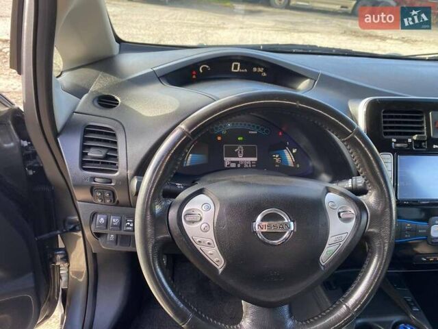 Сірий Ніссан Ліф, об'ємом двигуна 0 л та пробігом 131 тис. км за 7500 $, фото 10 на Automoto.ua