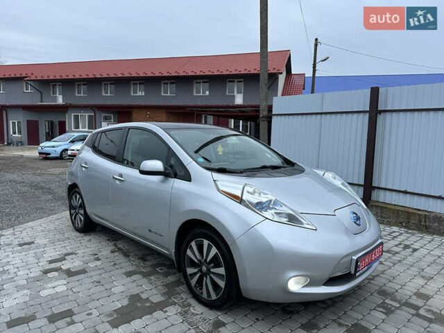 Серый Ниссан Лиф, объемом двигателя 0 л и пробегом 130 тыс. км за 5400 $, фото 2 на Automoto.ua