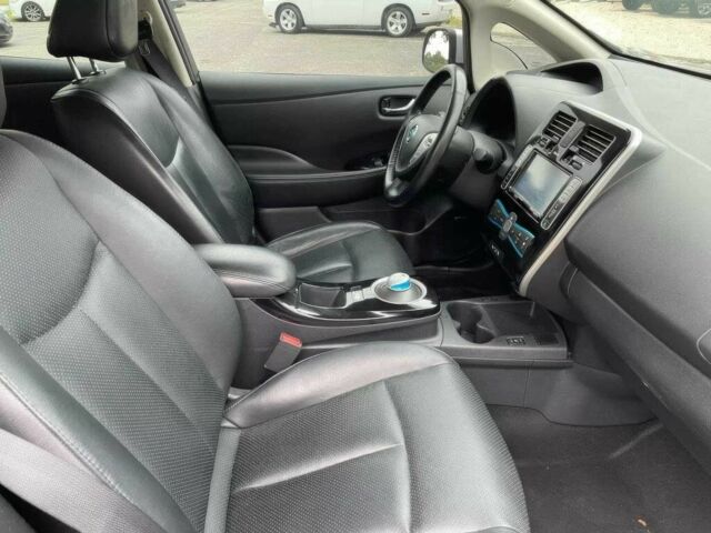 Серый Ниссан Лиф, объемом двигателя 0 л и пробегом 79 тыс. км за 3200 $, фото 7 на Automoto.ua