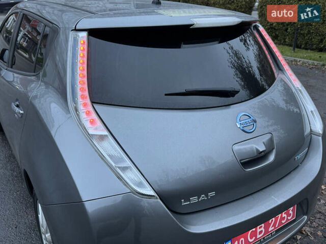Сірий Ніссан Ліф, об'ємом двигуна 0 л та пробігом 94 тис. км за 8200 $, фото 13 на Automoto.ua