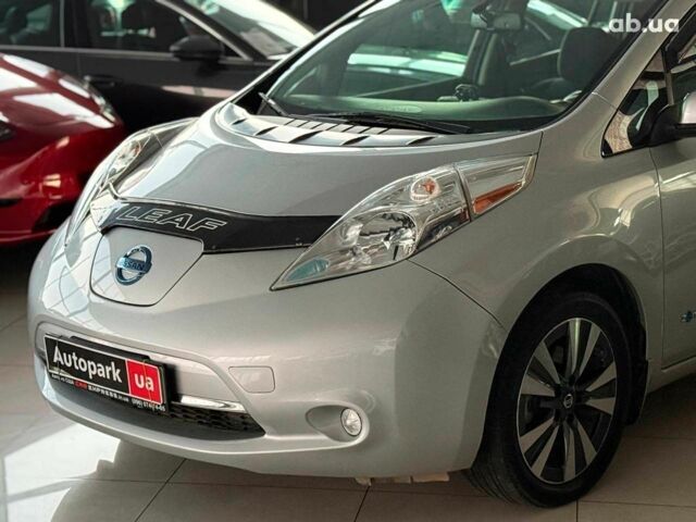 Сірий Ніссан Ліф, об'ємом двигуна 0 л та пробігом 112 тис. км за 8390 $, фото 17 на Automoto.ua