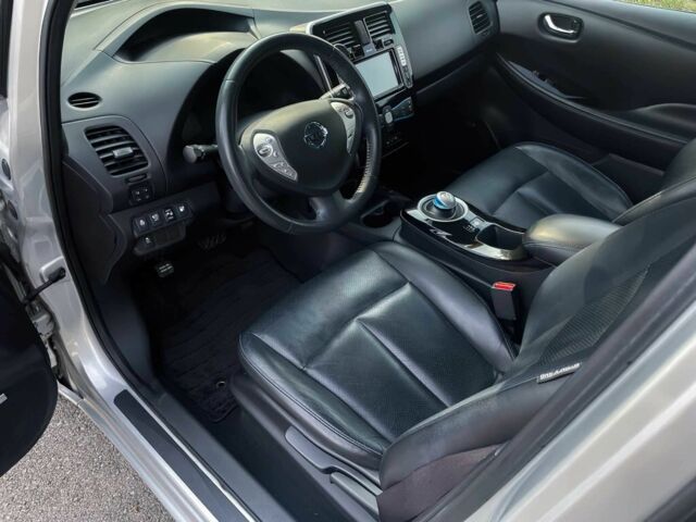 Серый Ниссан Лиф, объемом двигателя 0 л и пробегом 78 тыс. км за 2500 $, фото 7 на Automoto.ua