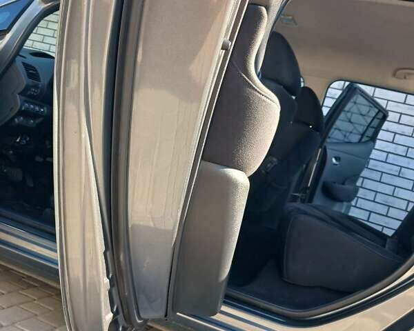 Серый Ниссан Лиф, объемом двигателя 0 л и пробегом 119 тыс. км за 7100 $, фото 43 на Automoto.ua