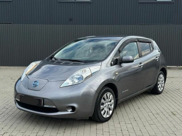 Сірий Ніссан Ліф, об'ємом двигуна 0 л та пробігом 122 тис. км за 5200 $, фото 1 на Automoto.ua