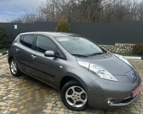 Сірий Ніссан Ліф, об'ємом двигуна 0 л та пробігом 91 тис. км за 7200 $, фото 2 на Automoto.ua
