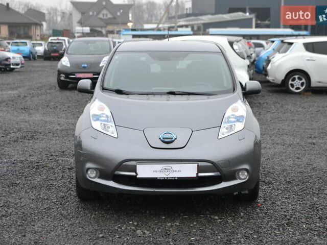 Серый Ниссан Лиф, объемом двигателя 0 л и пробегом 127 тыс. км за 6999 $, фото 2 на Automoto.ua