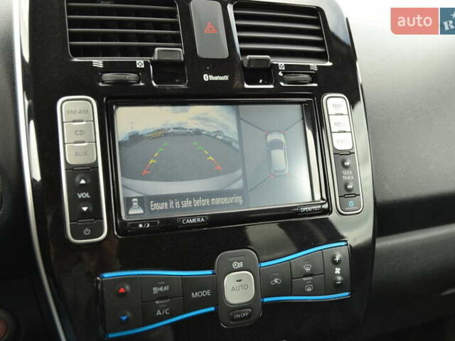 Серый Ниссан Лиф, объемом двигателя 0 л и пробегом 99 тыс. км за 6650 $, фото 27 на Automoto.ua