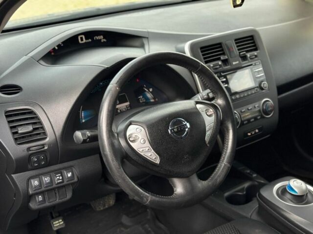 Сірий Ніссан Ліф, об'ємом двигуна 0 л та пробігом 122 тис. км за 5200 $, фото 8 на Automoto.ua