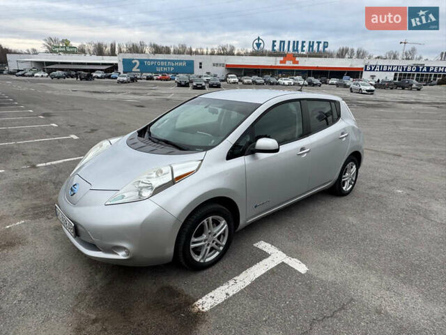 Серый Ниссан Лиф, объемом двигателя 0 л и пробегом 185 тыс. км за 7200 $, фото 3 на Automoto.ua