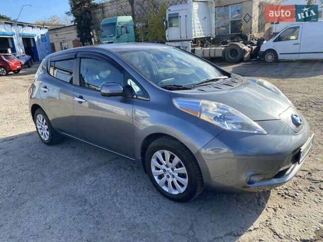 Сірий Ніссан Ліф, об'ємом двигуна 0 л та пробігом 131 тис. км за 7500 $, фото 4 на Automoto.ua