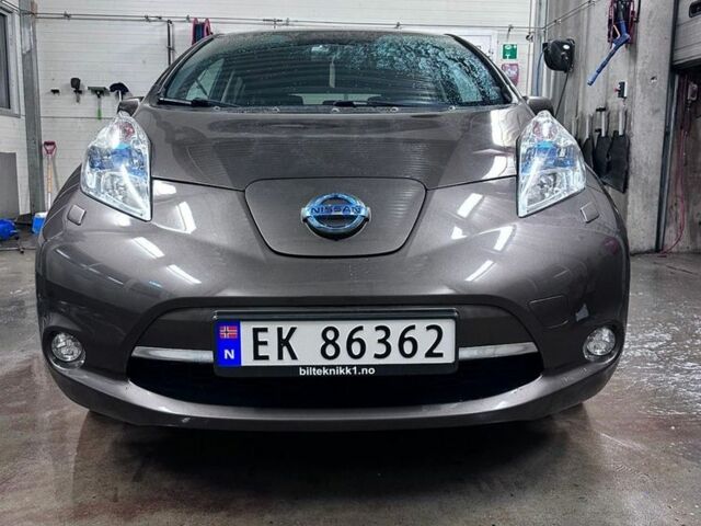 Сірий Ніссан Ліф, об'ємом двигуна 0 л та пробігом 98 тис. км за 7200 $, фото 2 на Automoto.ua