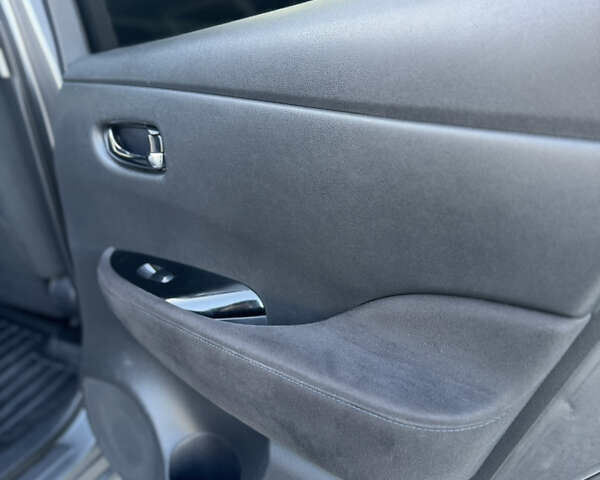 Серый Ниссан Лиф, объемом двигателя 0 л и пробегом 137 тыс. км за 5900 $, фото 19 на Automoto.ua