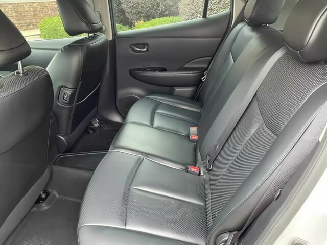 Серый Ниссан Лиф, объемом двигателя 0 л и пробегом 80 тыс. км за 5950 $, фото 11 на Automoto.ua