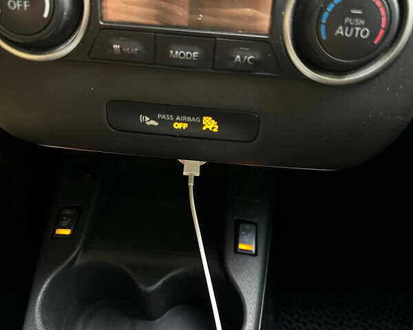 Серый Ниссан Лиф, объемом двигателя 0 л и пробегом 160 тыс. км за 6100 $, фото 15 на Automoto.ua