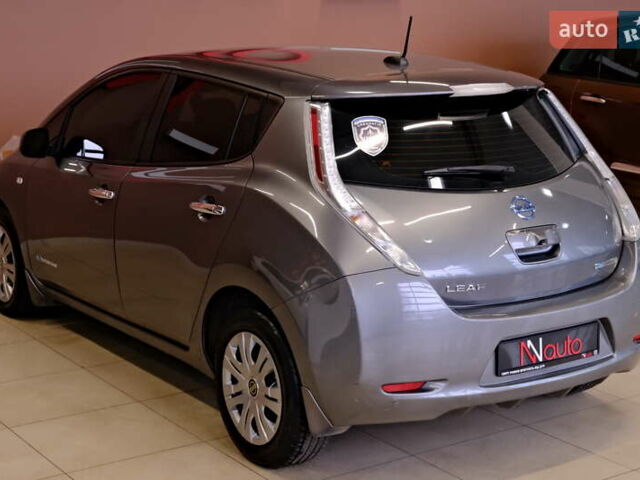 Сірий Ніссан Ліф, об'ємом двигуна 0 л та пробігом 162 тис. км за 7300 $, фото 14 на Automoto.ua