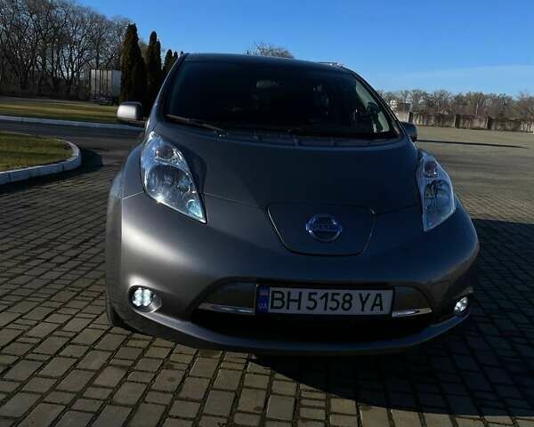 Серый Ниссан Лиф, объемом двигателя 0 л и пробегом 113 тыс. км за 7499 $, фото 8 на Automoto.ua