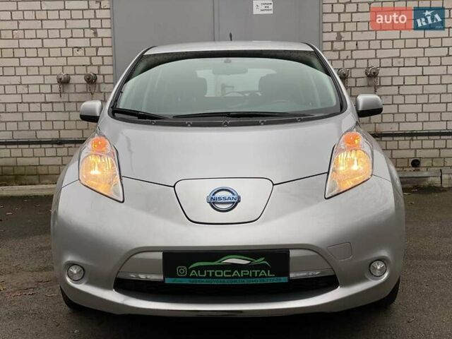 Серый Ниссан Лиф, объемом двигателя 0 л и пробегом 103 тыс. км за 5990 $, фото 3 на Automoto.ua