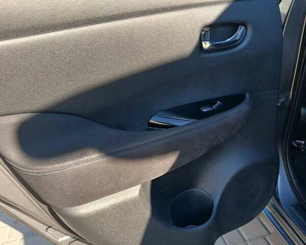 Серый Ниссан Лиф, объемом двигателя 0 л и пробегом 119 тыс. км за 7100 $, фото 29 на Automoto.ua