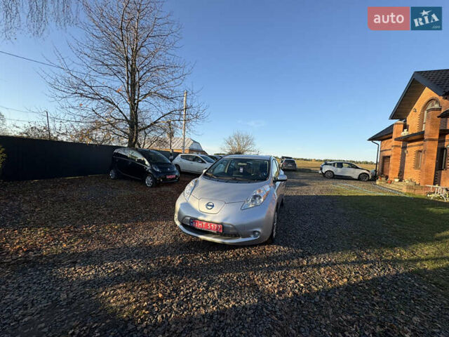 Серый Ниссан Лиф, объемом двигателя 0 л и пробегом 128 тыс. км за 6500 $, фото 10 на Automoto.ua