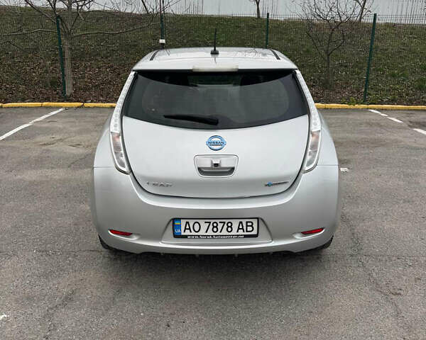 Серый Ниссан Лиф, объемом двигателя 0 л и пробегом 185 тыс. км за 7200 $, фото 5 на Automoto.ua