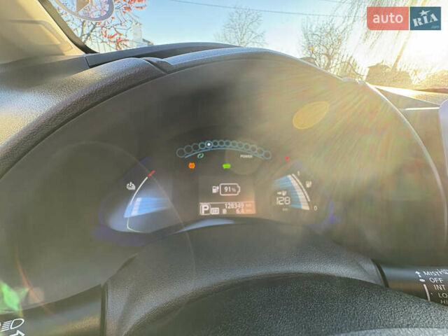 Серый Ниссан Лиф, объемом двигателя 0 л и пробегом 128 тыс. км за 6500 $, фото 24 на Automoto.ua