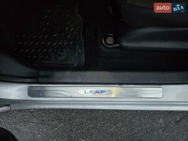 Серый Ниссан Лиф, объемом двигателя 0 л и пробегом 103 тыс. км за 6999 $, фото 13 на Automoto.ua