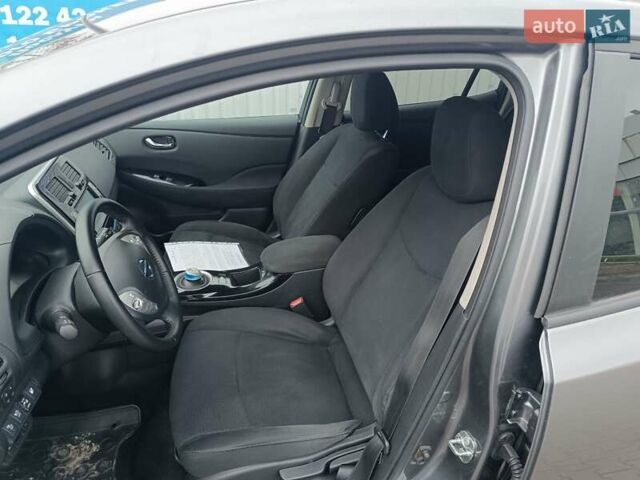 Серый Ниссан Лиф, объемом двигателя 0 л и пробегом 100 тыс. км за 6450 $, фото 23 на Automoto.ua