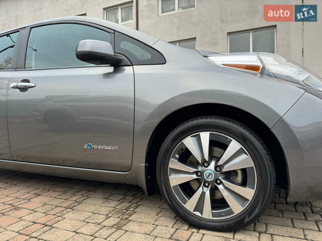 Серый Ниссан Лиф, объемом двигателя 0 л и пробегом 210 тыс. км за 12500 $, фото 8 на Automoto.ua