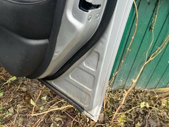 Серый Ниссан Лиф, объемом двигателя 0 л и пробегом 100 тыс. км за 2981 $, фото 7 на Automoto.ua