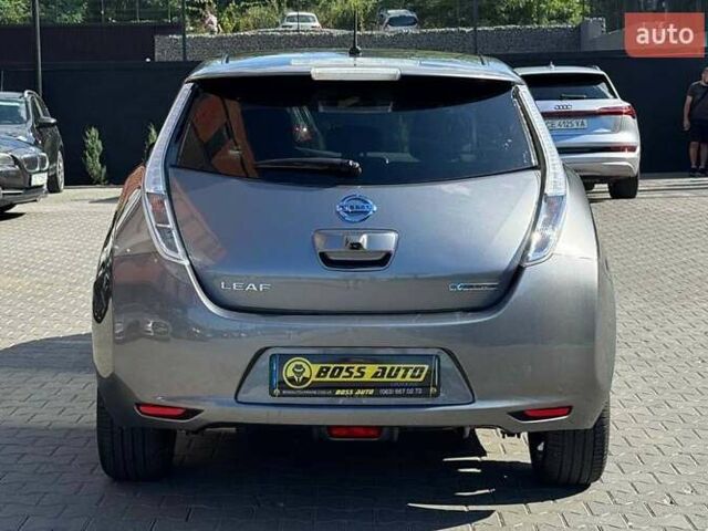 Серый Ниссан Лиф, объемом двигателя 0 л и пробегом 166 тыс. км за 12800 $, фото 4 на Automoto.ua