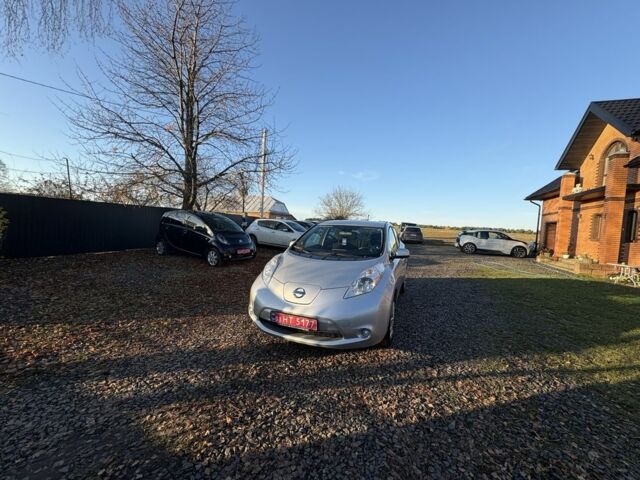 Серый Ниссан Лиф, объемом двигателя 0 л и пробегом 128 тыс. км за 6500 $, фото 9 на Automoto.ua