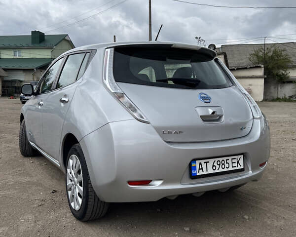 Серый Ниссан Лиф, объемом двигателя 0 л и пробегом 105 тыс. км за 11900 $, фото 2 на Automoto.ua