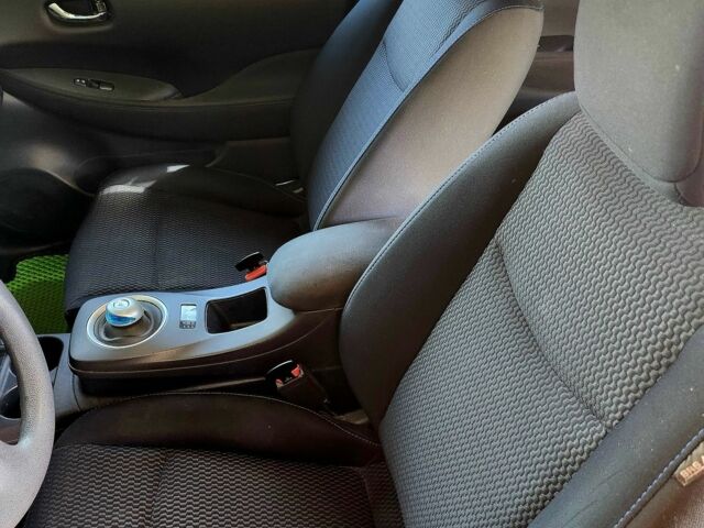 Серый Ниссан Лиф, объемом двигателя 0 л и пробегом 140 тыс. км за 6010 $, фото 3 на Automoto.ua