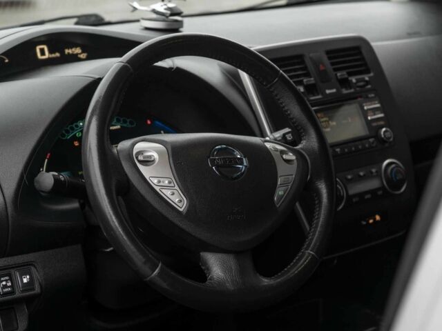 Серый Ниссан Лиф, объемом двигателя 0 л и пробегом 174 тыс. км за 5800 $, фото 15 на Automoto.ua