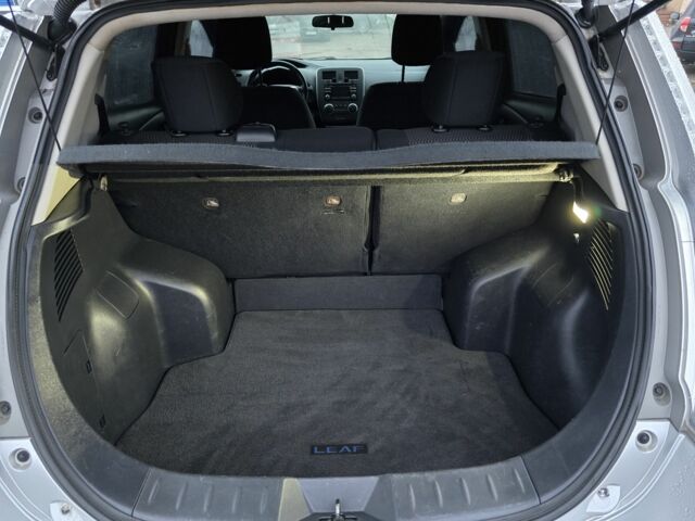 Серый Ниссан Лиф, объемом двигателя 0 л и пробегом 103 тыс. км за 6999 $, фото 13 на Automoto.ua