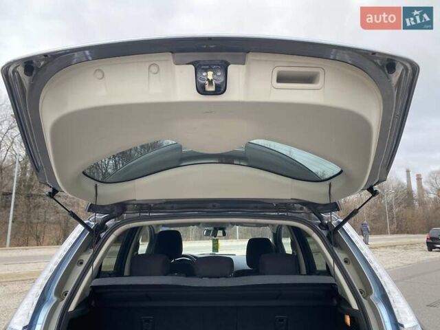 Серый Ниссан Лиф, объемом двигателя 0 л и пробегом 151 тыс. км за 5900 $, фото 45 на Automoto.ua