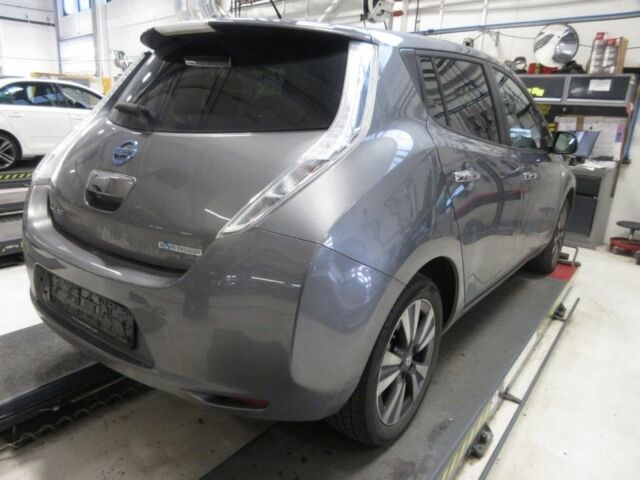 Серый Ниссан Лиф, объемом двигателя 0 л и пробегом 90 тыс. км за 7100 $, фото 5 на Automoto.ua