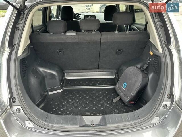 Серый Ниссан Лиф, объемом двигателя 0 л и пробегом 126 тыс. км за 7450 $, фото 24 на Automoto.ua
