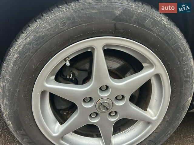 Сірий Ніссан Ліф, об'ємом двигуна 0 л та пробігом 111 тис. км за 8100 $, фото 19 на Automoto.ua