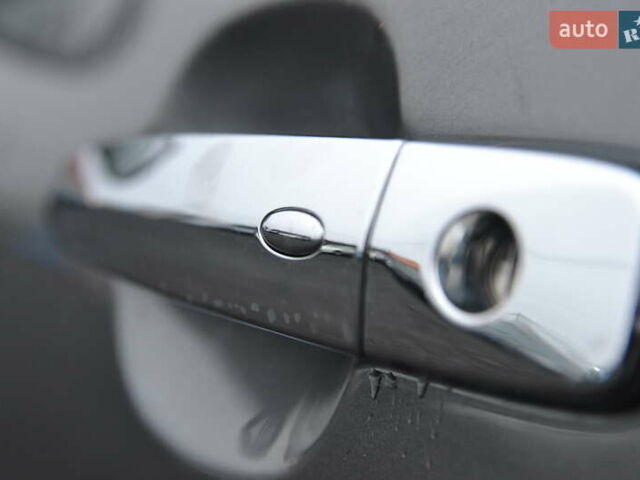 Серый Ниссан Лиф, объемом двигателя 0 л и пробегом 127 тыс. км за 6999 $, фото 13 на Automoto.ua