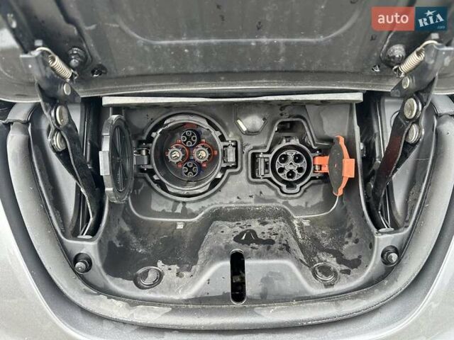 Серый Ниссан Лиф, объемом двигателя 0 л и пробегом 126 тыс. км за 7450 $, фото 27 на Automoto.ua