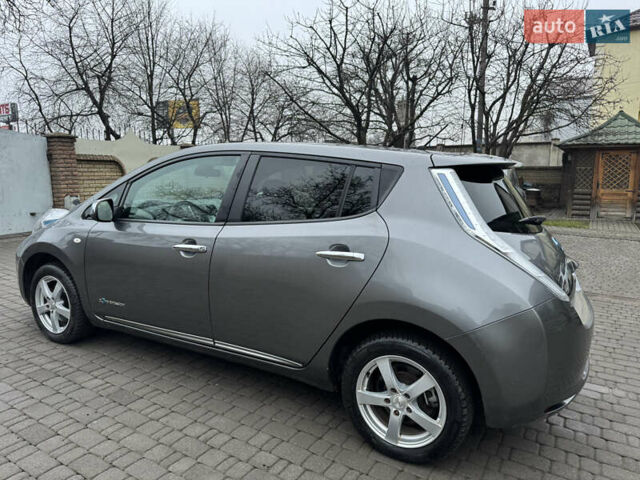Серый Ниссан Лиф, объемом двигателя 0 л и пробегом 77 тыс. км за 7200 $, фото 7 на Automoto.ua