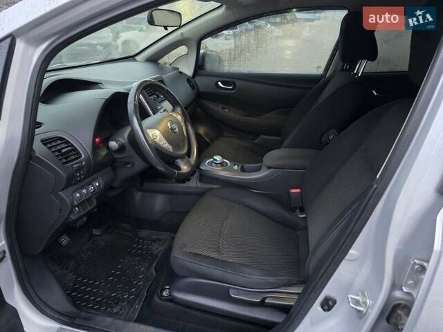 Серый Ниссан Лиф, объемом двигателя 0 л и пробегом 103 тыс. км за 6999 $, фото 8 на Automoto.ua