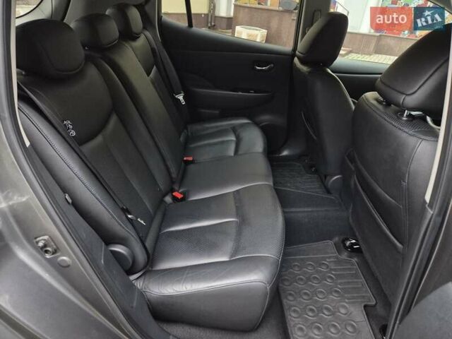 Сірий Ніссан Ліф, об'ємом двигуна 0 л та пробігом 102 тис. км за 7400 $, фото 20 на Automoto.ua
