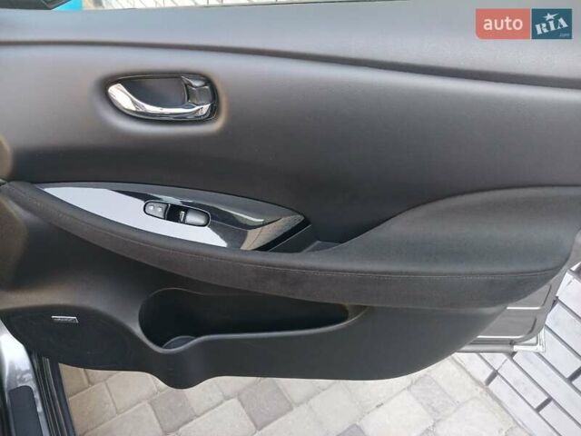 Серый Ниссан Лиф, объемом двигателя 0 л и пробегом 119 тыс. км за 7100 $, фото 28 на Automoto.ua