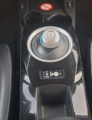 Сірий Ніссан Ліф, об'ємом двигуна 0 л та пробігом 93 тис. км за 8400 $, фото 6 на Automoto.ua